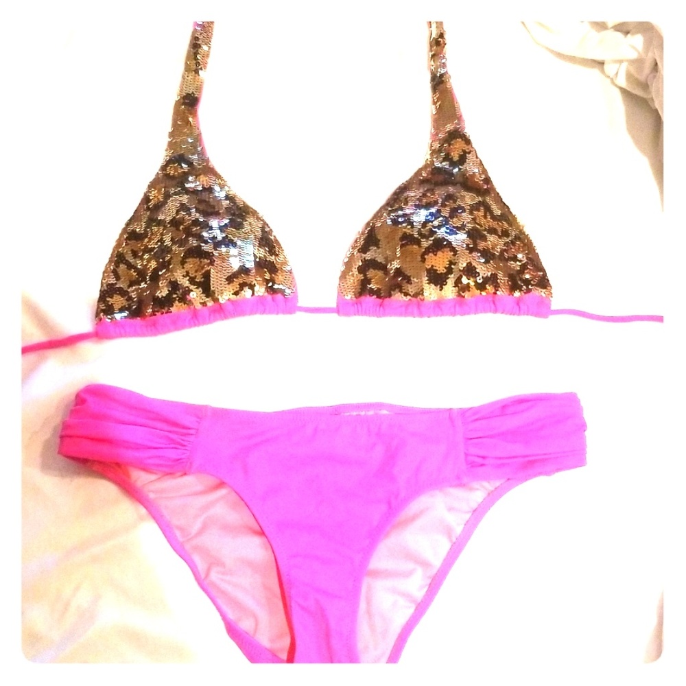 COPY - Victoria's Secret Swimsuit Size: Top S Bot…
